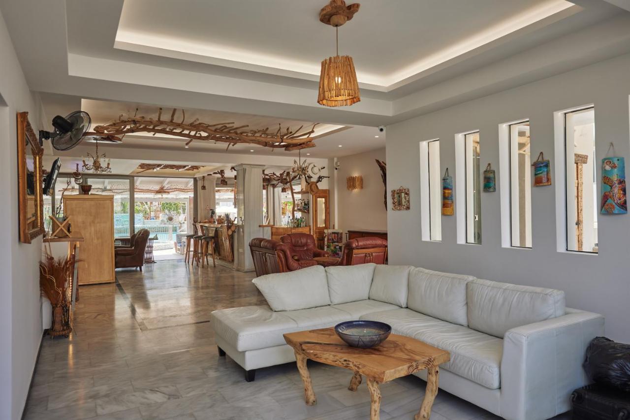 Iniohos Zante & Hotel 3*